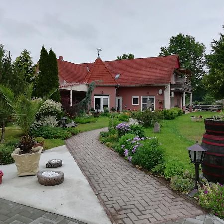 Bed and Breakfast Hartmann Panzió Barcs Exterior foto